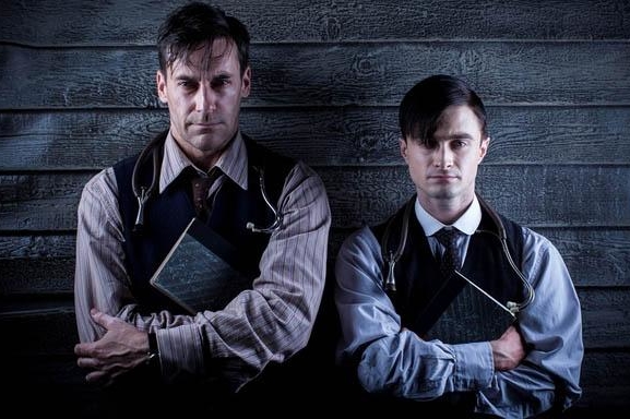 Radcliffe (Harry Potter) y Hamm (Mad Men) juntos en la serie " A Young Doctor's Notebook"