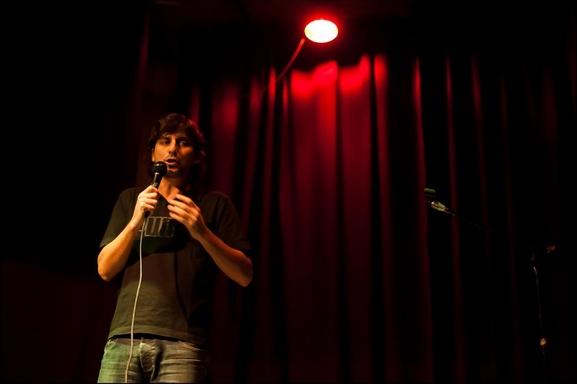 Stand Up Ratón! magnifica comedia en vivo