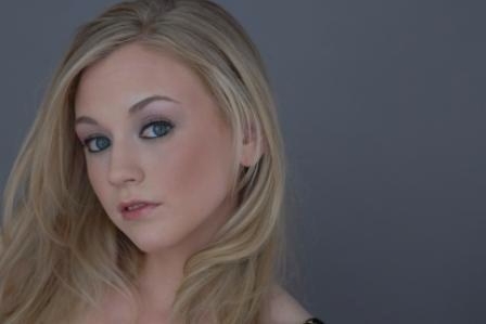 Emily Kinney participará en "Forever"