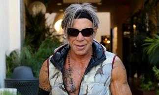 Mickey Rourke volvió a boxear