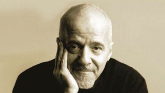 Paulo Coelho ofrece comprar "The Interview"