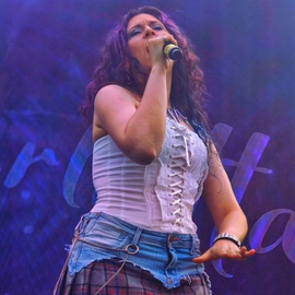 Scarlatta_singer