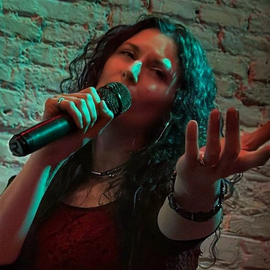 Scarlatta_singer