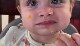 Comiendo con la cara