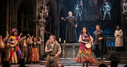Casting actores y actrices que canten y bailen para musical “El Jorobado de Notre Dame”