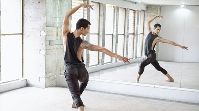 Casting bailarines y actores entre 35 y 55 años en buen estado físico para videoclip en Buenos Aires