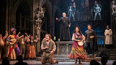 Casting actores y actrices que canten y bailen para musical “El Jorobado de Notre Dame”