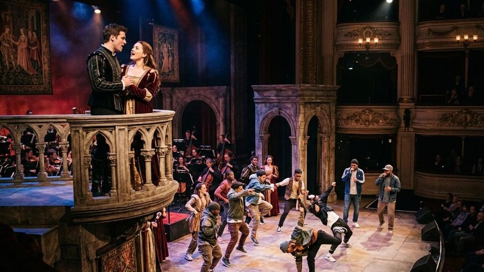 Casting chicos y chicasintérpretes entre 18 y 35 años para Romeo y Julieta Ópera Urbana