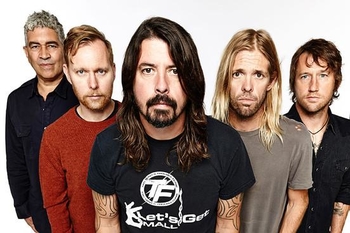 Los Foo Fighters cancelaron su gira europea tras el accidente de Grohl