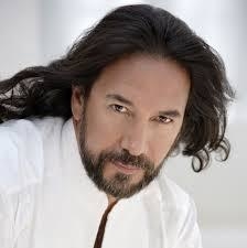 Marco Antonio Solís presenta el primer sencillo de su nuevo álbum