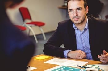 Se seleccionan 2 actores y 2 actrices entre 30 y 40 años para vídeo institucional