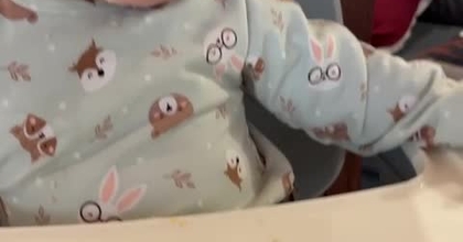 Comiendo con la cara