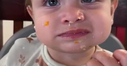 Comiendo con la cara